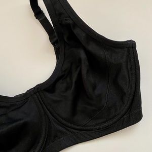 MODERN MOVEMENT 34D Black Sports Bra